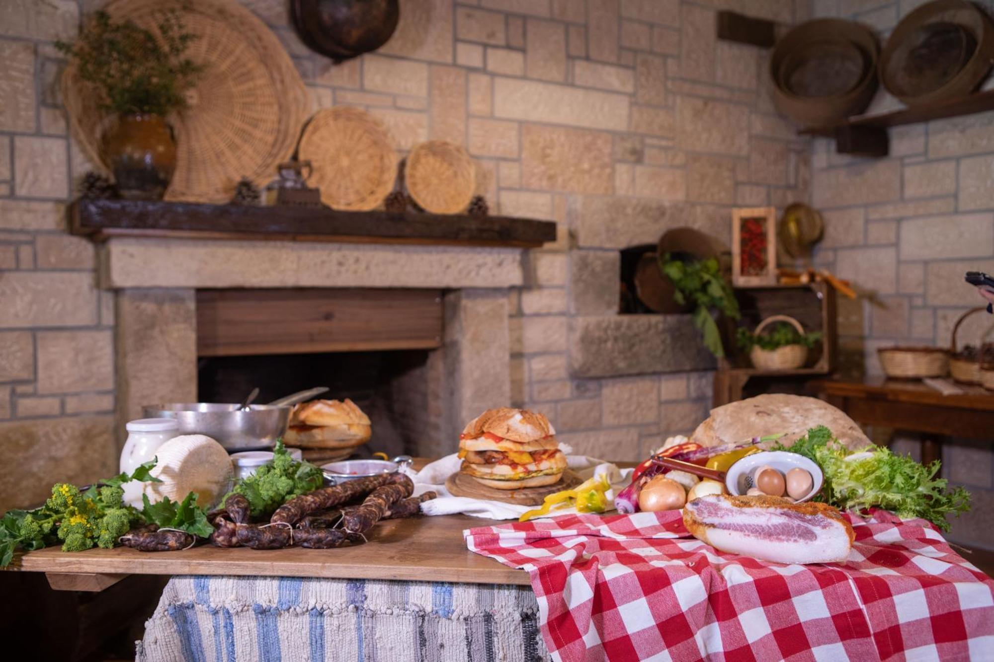 Agriturismo Terra E Sapori Campodipietra エクステリア 写真